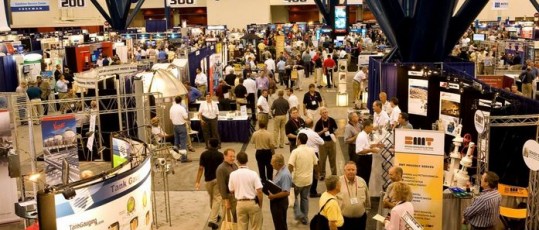 Exhibitors-on-a-Trade-Fair-Floor